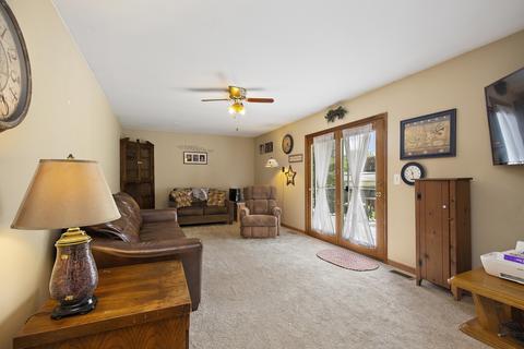 5007 Maplehill Dr, Mchenry, IL 60050 photo 11