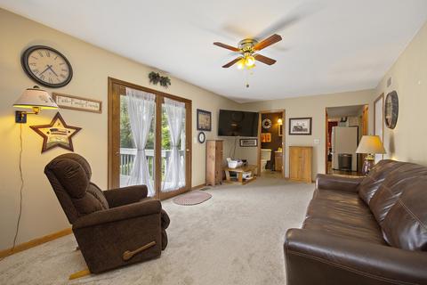 5007 Maplehill Dr, Mchenry, IL 60050 photo 10