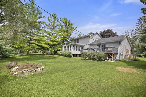 5007 Maplehill Dr, Mchenry, IL 60050 photo 2