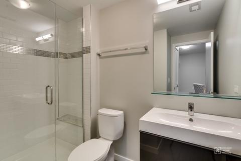 1146 W 19th St #E, Chicago, IL 60608 photo 20