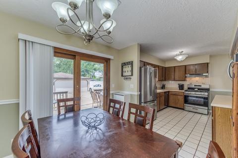 948 N Sumner St, Addison, IL 60101 photo 8