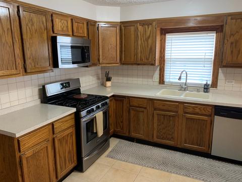 8138 Salisbury Ave, Lyons, IL 60534 photo 9