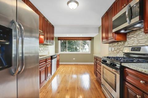 941 Rose Ln, Wheeling, IL 60090 photo 8