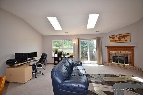 2132 Peach Tree Ln, Algonquin, IL 60102 photo 10