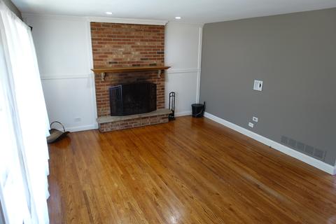 621 Juniper Ln, Bartlett, IL 60103 photo 5