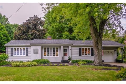 12 Maple Pl, Normal, IL 61761 photo 1