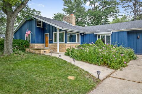 303 Clinton Ct, Wheaton, IL 60187 photo 3