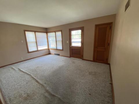 306 S Heaton St, Morrison, IL 61270 photo 3