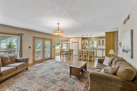 214 N Maple St, Mount Prospect, IL 60056 photo 8