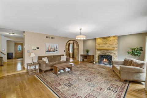 214 N Maple St, Mount Prospect, IL 60056 photo 10