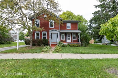 8 Washington St, Algonquin, IL 60102 photo 1