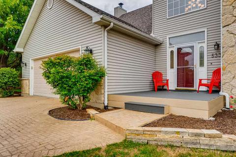 533 Downing St, Elburn, IL 60119 photo 2