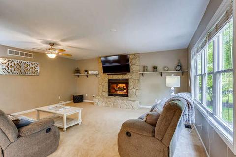 533 Downing St, Elburn, IL 60119 photo 9