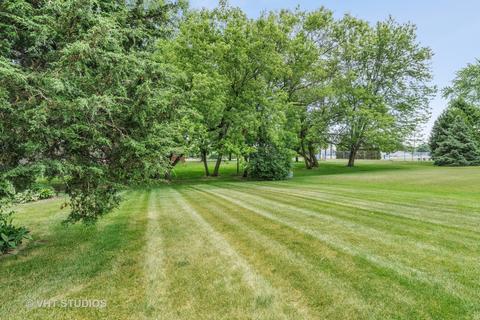 567 Briarwood Dr, Wheeling, IL 60090 photo 14