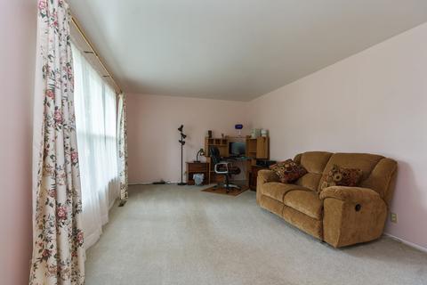 669 Edwin Dr, Bourbonnais, IL 60914 photo 2