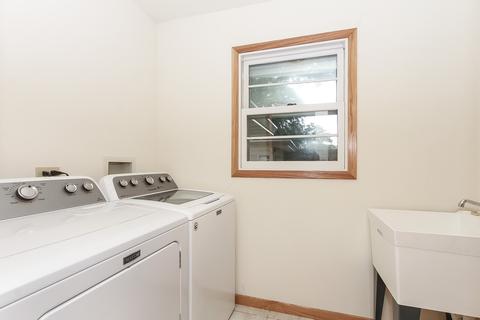 107 W North Ave, Bartlett, IL 60103 photo 16