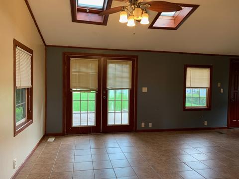 333 E North St, Forrest, IL 61741 photo 11