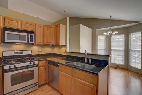 1053 Georgian Pl, Bartlett, IL 60103 photo 8