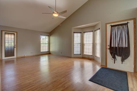 1053 Georgian Pl, Bartlett, IL 60103 photo 5