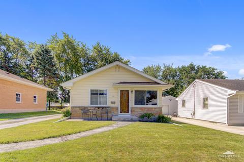 517 Pine Ave, Aurora, IL 60505 photo 1