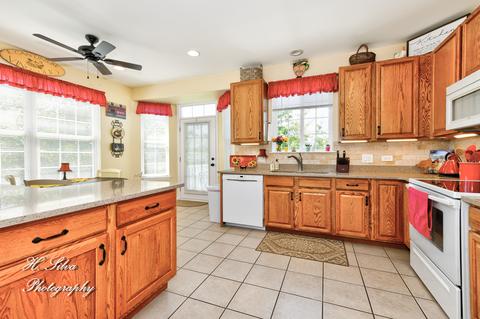 2975 Talaga Dr, Algonquin, IL 60102 photo 8