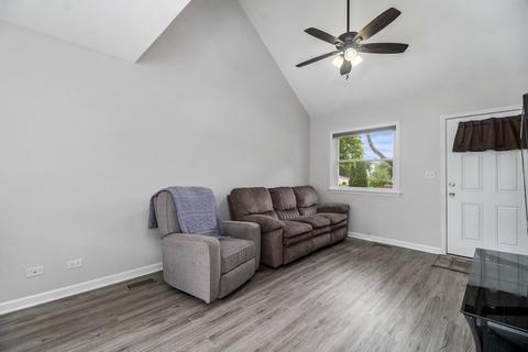 3465 Fox Hill Rd, Aurora, IL 60504 photo 5