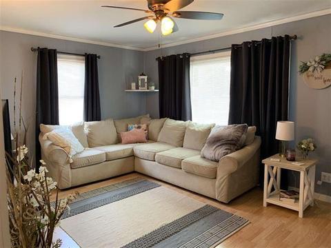 418 E Hitt St, Mount Morris, IL 61054 photo 3