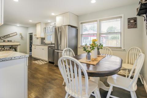 1014 W Smith St, Freeport, IL 61032 photo 10