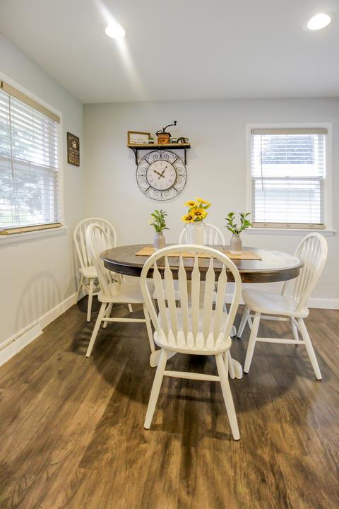 1014 W Smith St, Freeport, IL 61032 photo 9