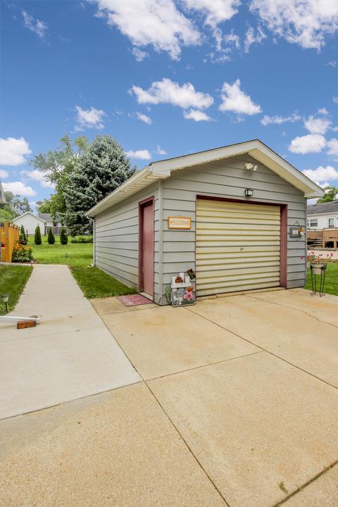 1014 W Smith St, Freeport, IL 61032 photo 36