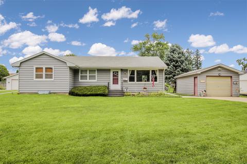 1014 W Smith St, Freeport, IL 61032 photo 1