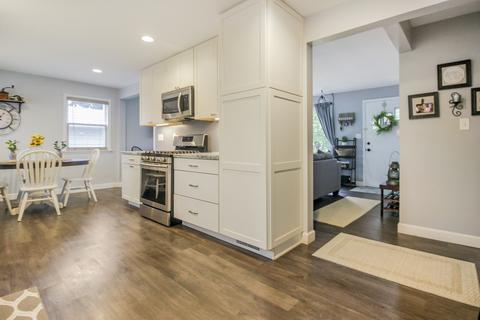 1014 W Smith St, Freeport, IL 61032 photo 7