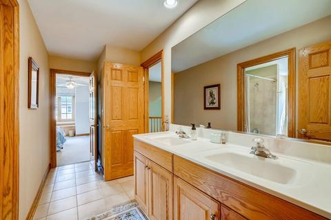 110 E Knighton Pl, Elmhurst, IL 60126 photo 20