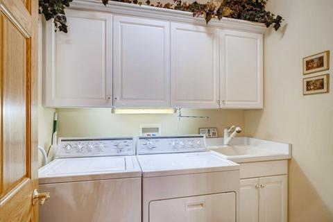 110 E Knighton Pl, Elmhurst, IL 60126 photo 23