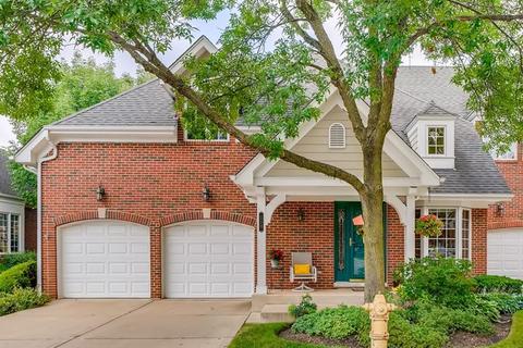 110 E Knighton Pl, Elmhurst, IL 60126 photo 1