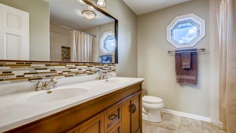 2020 W Alder Dr, Hoffman Estates, IL 60192 photo 21