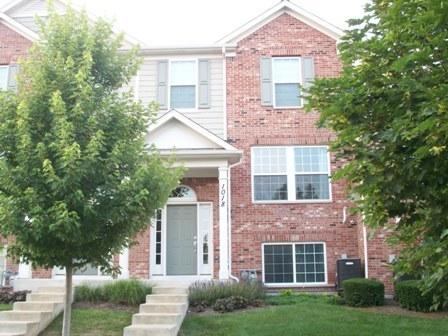 1018 Reserve Dr, Elgin, IL 60124 photo 1