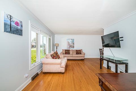 3236 Ronald Rd, Glenview, IL 60025 photo 4