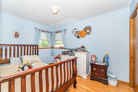 3236 Ronald Rd, Glenview, IL 60025 photo 10