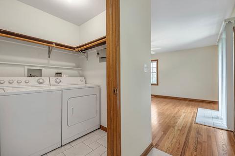 130 E Thompson Dr, Wheaton, IL 60189 photo 14