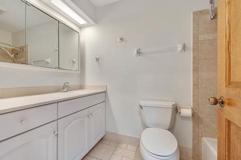 130 E Thompson Dr, Wheaton, IL 60189 photo 16