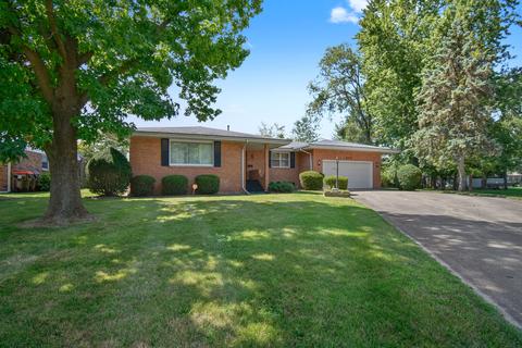 575 Pinecrest Pl, Rantoul, IL 61866 photo 2