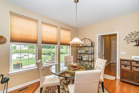 3647 Thornhill Dr, Elgin, IL 60124 photo 13
