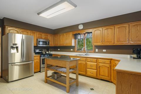 16422 S Mcgrath Dr, Plainfield, IL 60586 photo 8