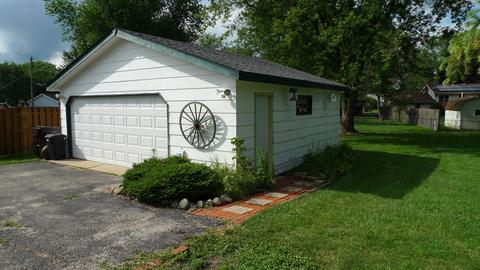 4516 W Ramble Rd, Mchenry, IL 60050 photo 2