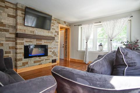 380 Miller Dr, Elgin, IL 60123 photo 7