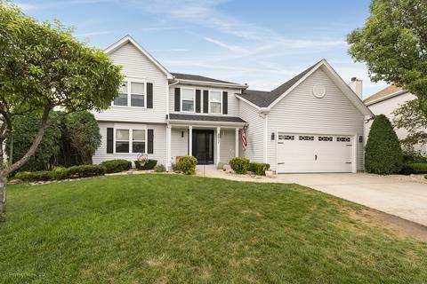 2511 Crestview Dr, Aurora, IL 60502 photo 1