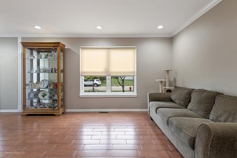2511 Crestview Dr, Aurora, IL 60502 photo 4