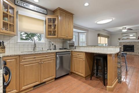 2511 Crestview Dr, Aurora, IL 60502 photo 6