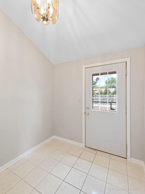5304 Abbey Dr, Mchenry, IL 60050 photo 7